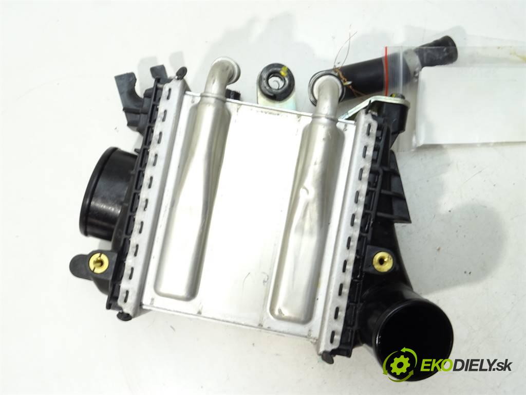 Infiniti Q50S  2018 223 kW SEDAN 4D 3.0T V6 303KM 14- 3000 intercooler levý 144615CA1B (Chladiče nasávaného vzduchu (intercoolery))