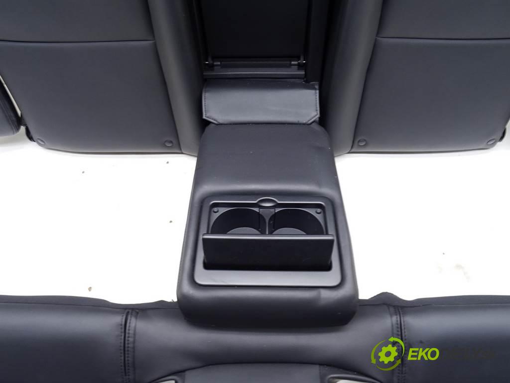 Infiniti Q50S  2018 223 kW SEDAN 4D 3.0T V6 303KM 14- 3000 sedadlo zadní část  (Sedačky, sedadla)