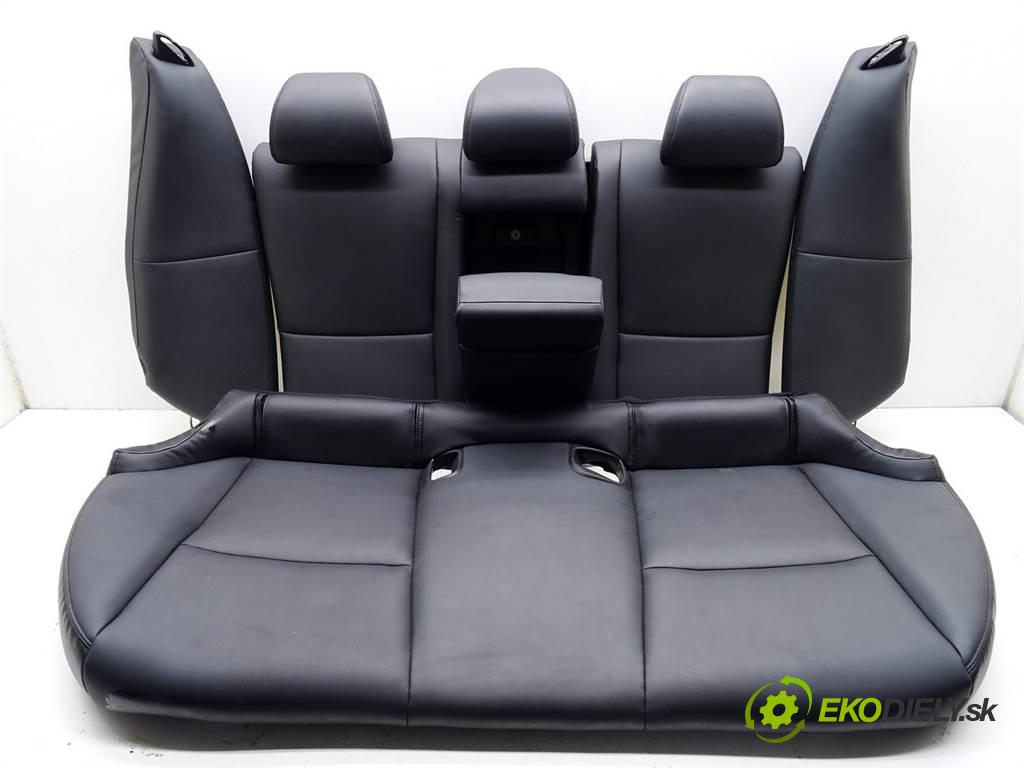Infiniti Q50S  2018 223 kW SEDAN 4D 3.0T V6 303KM 14- 3000 Sedadlo zad  (Sedačky, sedadlá)