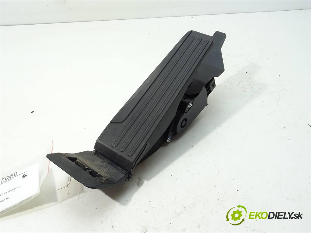 Infiniti Q50S  2018 223 kW SEDAN 4D 3.0T V6 303KM 14- 3000 Potenciometer plynového pedálu 0280755153 (Pedále)