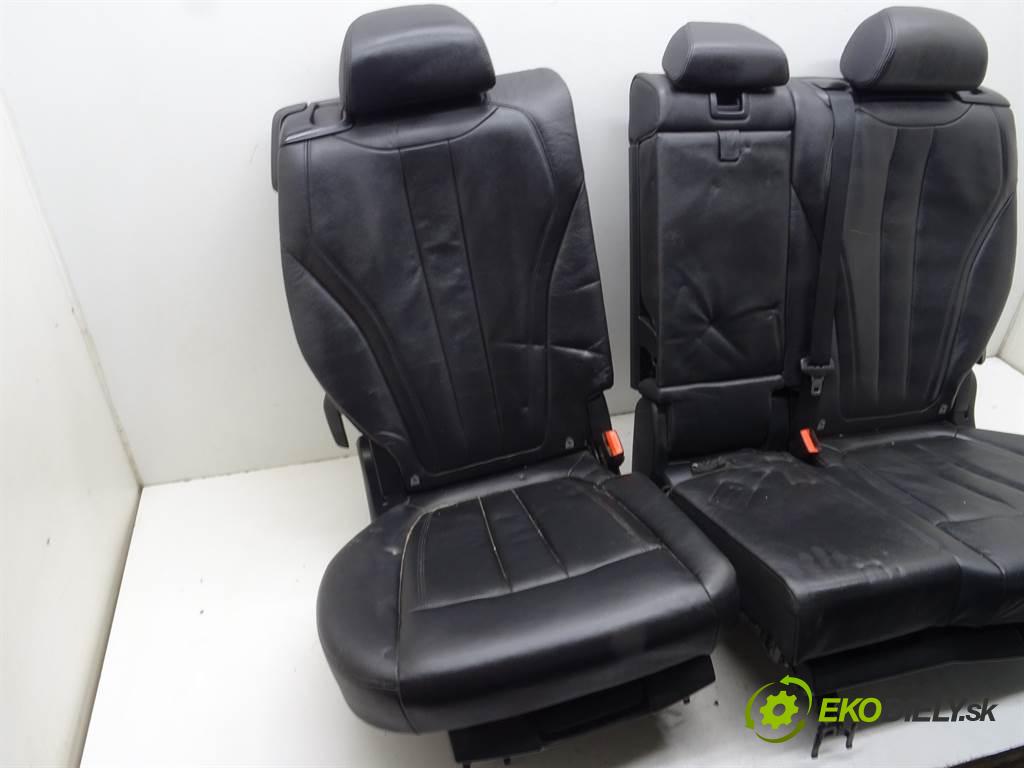 BMW X5  2014 225 kW F15 XDRIVE 3.0B 306KM 13-18 3000 sedadlo zadní část  (Sedačky, sedadla)