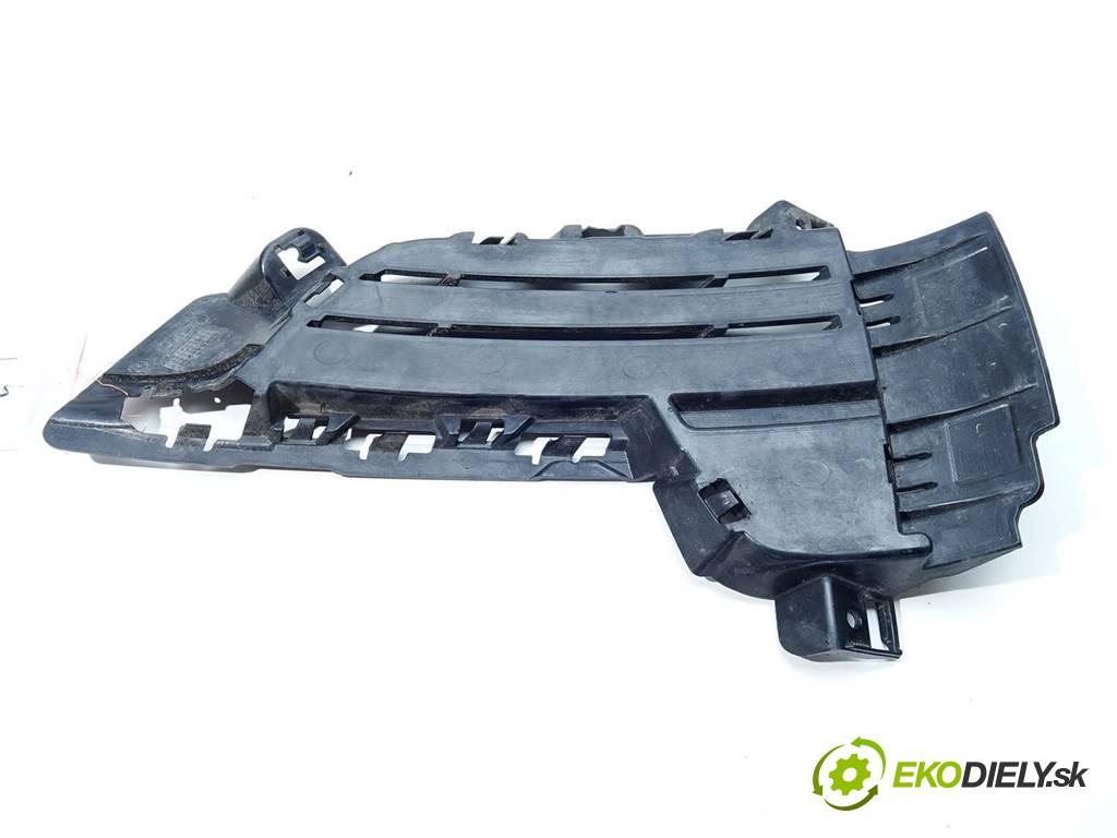 BMW X5    F15 XDRIVE 3.0B 306KM 13-18  mří nárazníka 7307993 (Mřížky (masky) chladičů)