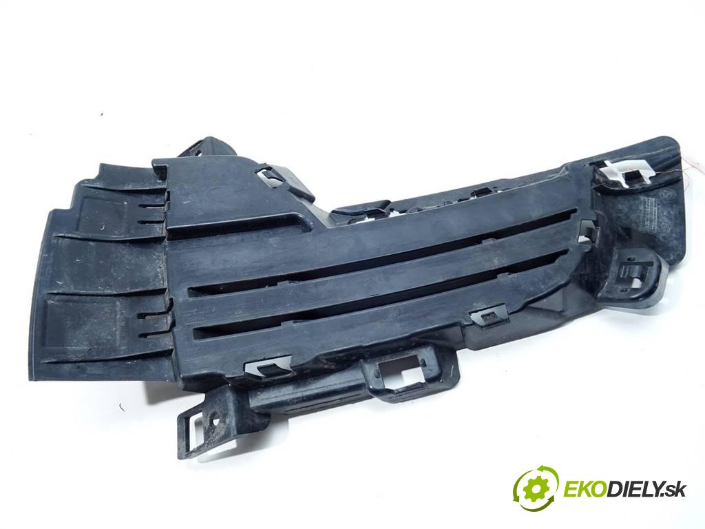 BMW X5    F15 XDRIVE 3.0B 306KM 13-18  mří nárazníka 7307993 (Mřížky (masky) chladičů)