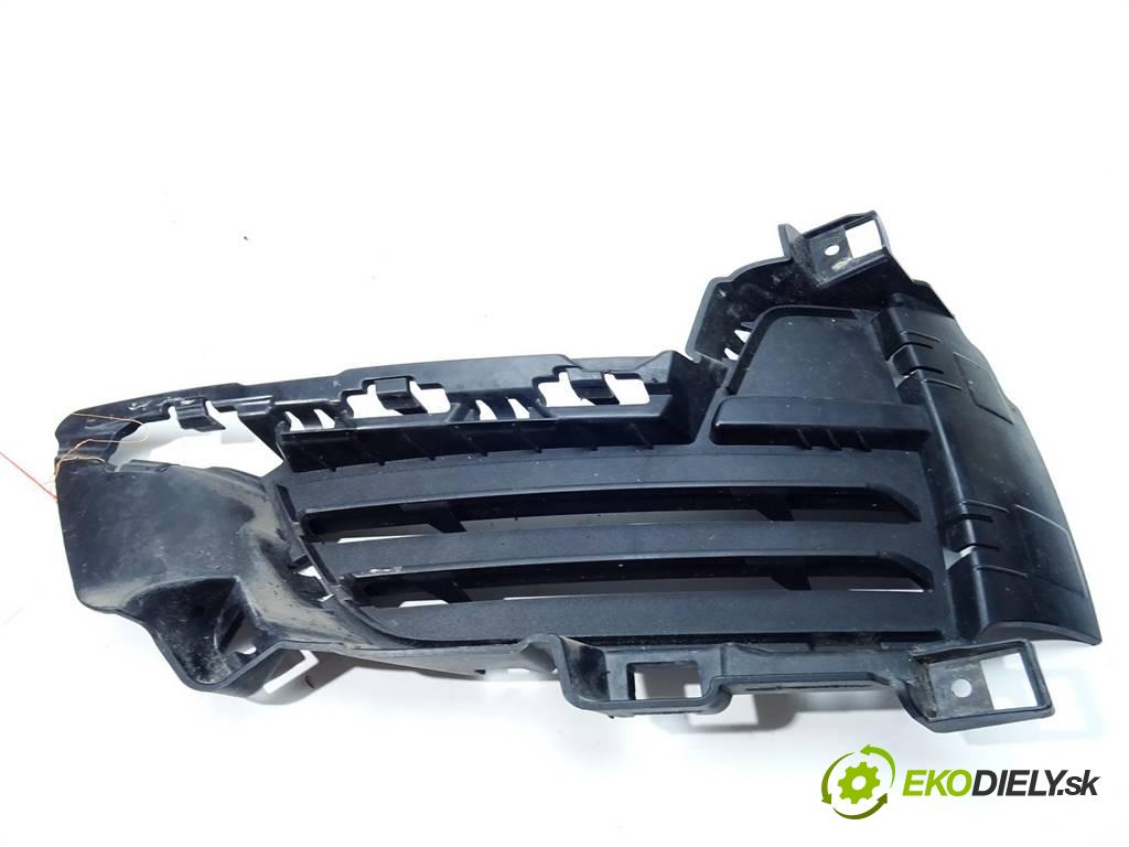 BMW X5    F15 XDRIVE 3.0B 306KM 13-18  mří nárazníka 7307993 (Mřížky (masky) chladičů)