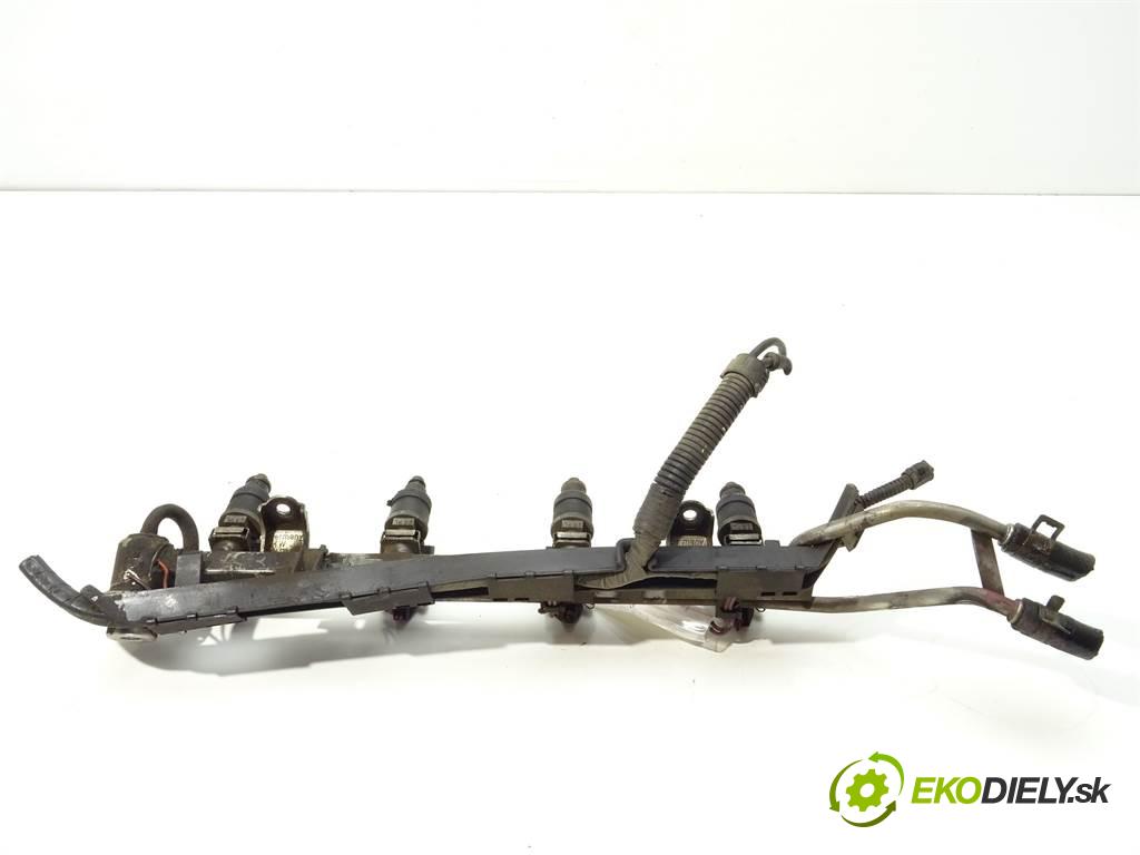 Audi A3 8L  1996 92 kW HATCHBACK 3D 1.8B 125KM 96-00 1800 Lišta vstrekovacia Vstrekovacie ventily  (Vstrekovacie lišty)