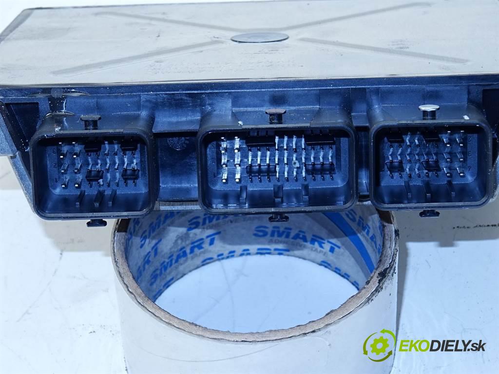 FORD FOCUS C-MAX (DM2) 2003 - 2007    2.0 107 kW [145 KM] benzyna 2004 - 2007  riadiaca jednotka Motor 7M51-12A650-YG (Riadiace jednotky)