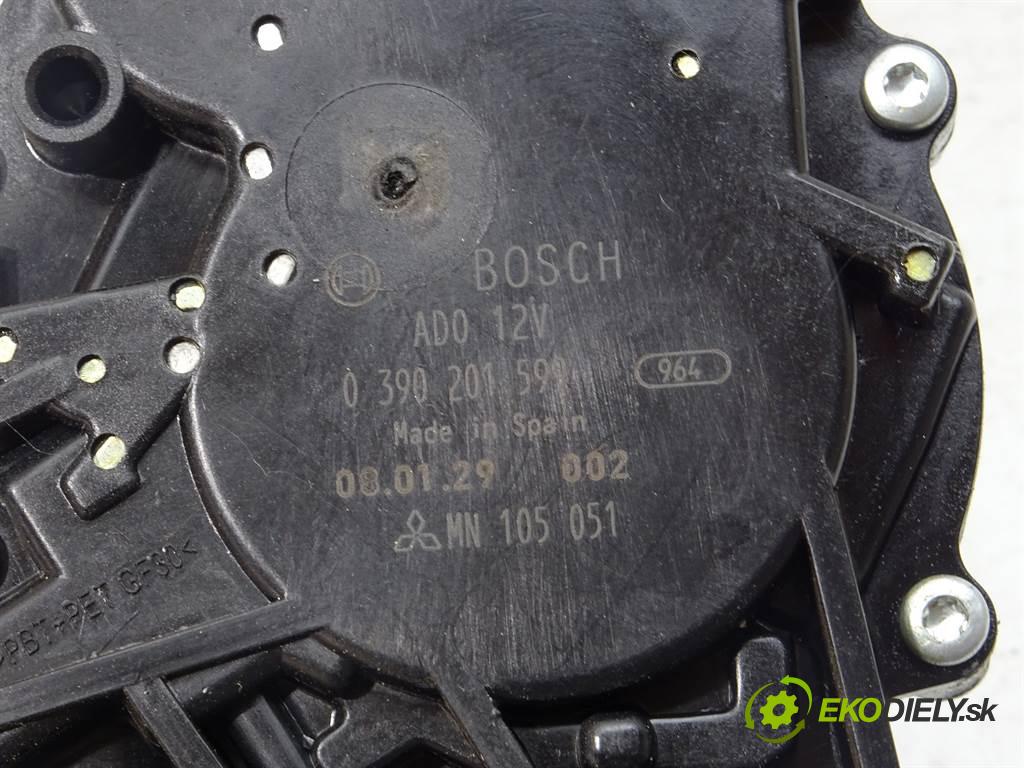 Mitsubishi Colt VI CZ3  2008 70KW HATCHBACK 5D 1.3B 95KM 04-08 1332 motorek stěračů zadní část MN105051