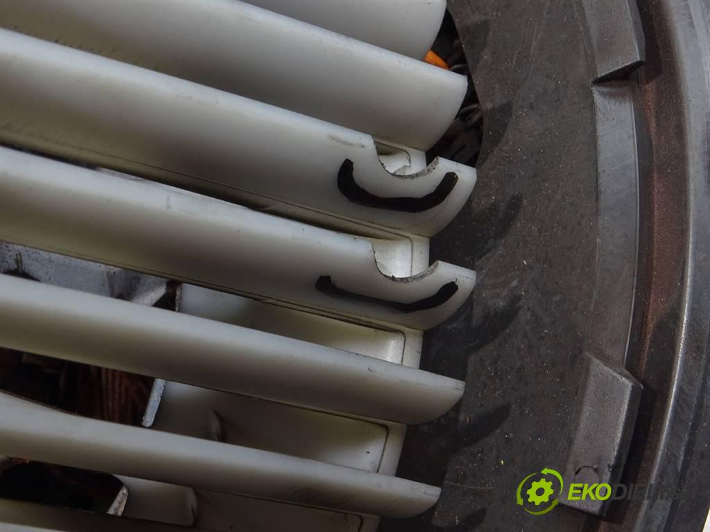 Alfa Romeo 159  2008 100 kW KOMBI 5D 1.9JTDM 136KM 04-11 1900 Ventilátor ventilátor kúrenia 52407597 (Ventilátory kúrenia)