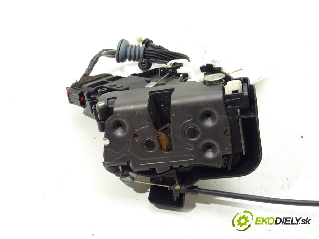 Volvo V50  2011 84 kW KOMBI 5D 1.6D 1114KM 04-12 1600 zámok zadní část pravý 30799316