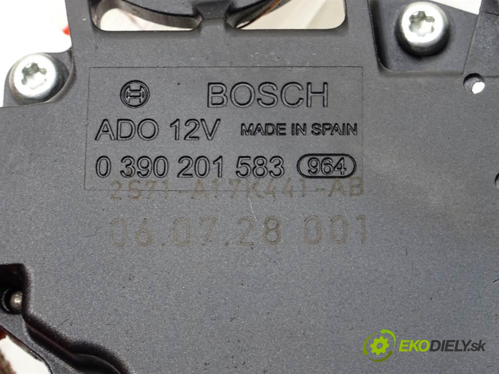 Ford Mondeo Mk3  2006 114 kW LIFT HATCHBACK 5D 2.2TDCI 155KM 00-07 2200 motorek stěračů zadní část