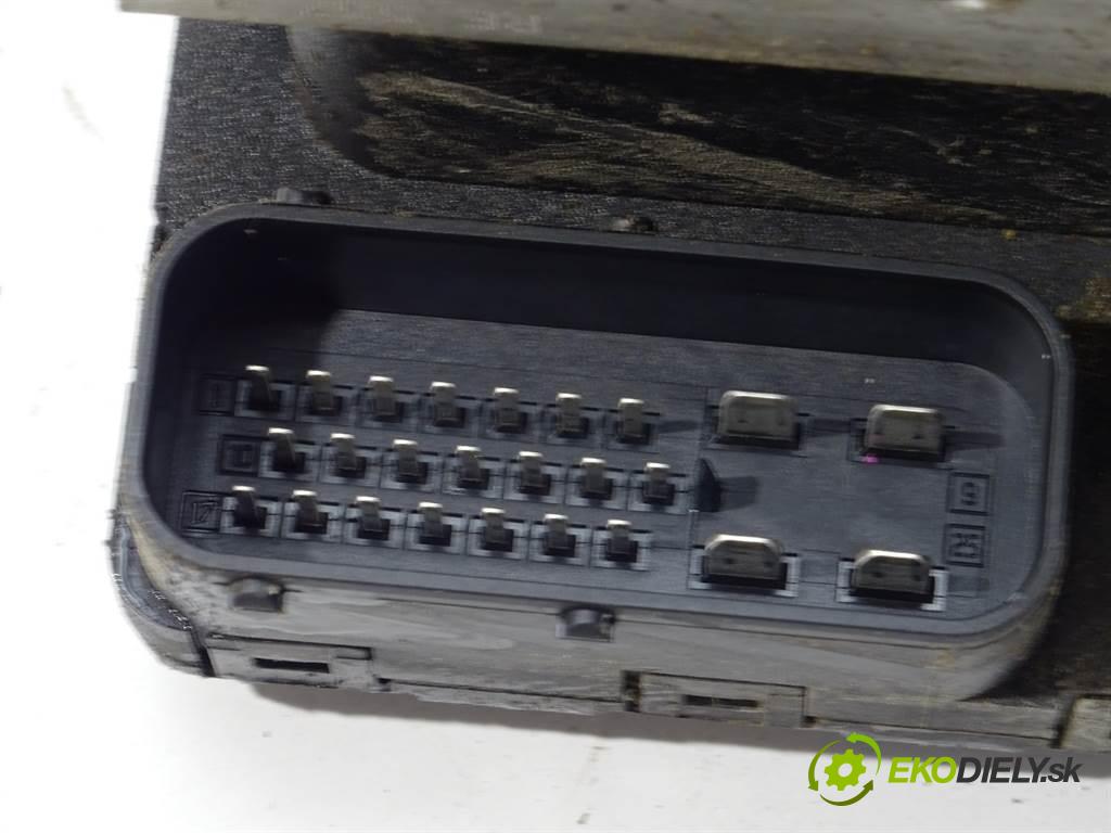 Volkswagen Polo III 6N2 FL  2001 37 kW HATCHBACK 3D 1.0B 50KM 99-01 1000 Pumpa ABS 6X0907379B (Pumpy ABS)