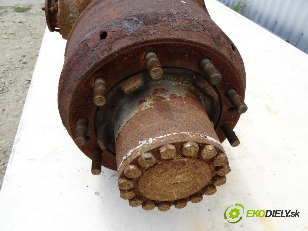 SETRA Series 200 1972 - 1991    S215UL 184kW (250KM) 1976-1995  Most zad ,diferenciál  (Zadné)