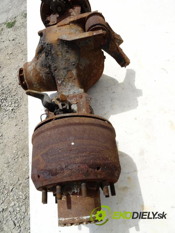 SETRA Series 200 1972 - 1991    S215UL 184kW (250KM) 1976-1995  Most zad ,diferenciál  (Zadné)