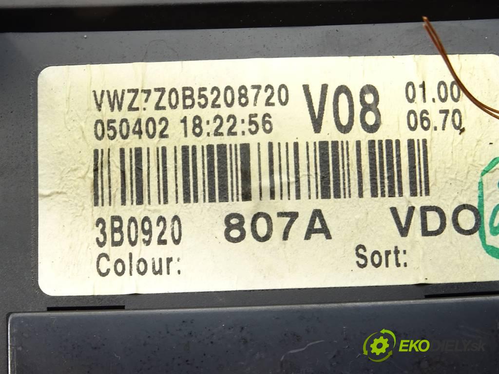 Volkswagen Passat B5 FL  2002 96 kW SEDAN 4D 1.9TDI 101KM 00-05 1900 Prístrojovka 3B0920807A (Prístrojové dosky, displeje)