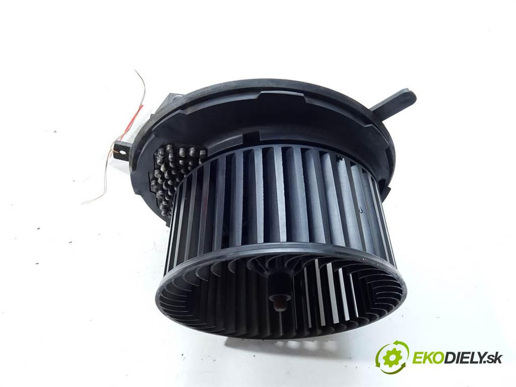 Volkswagen Passat B6  2007 125 kW KOMBI 2.0TDI 170KM 05-10 2000 ventilátor topení 3C1820015L (Ventilátory topení)