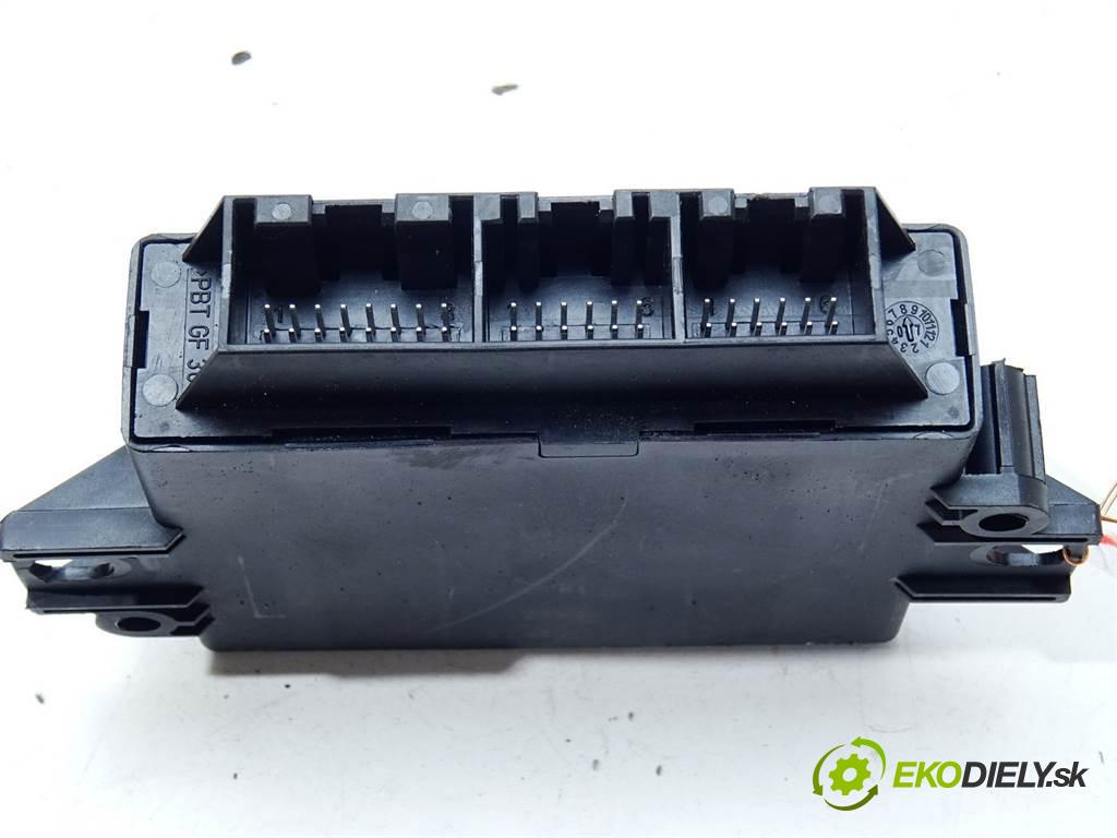 Volkswagen Passat B6    KOMBI 2.0TDI 170KM 05-10  Modul PDC 3C0919283C (Ostatné)