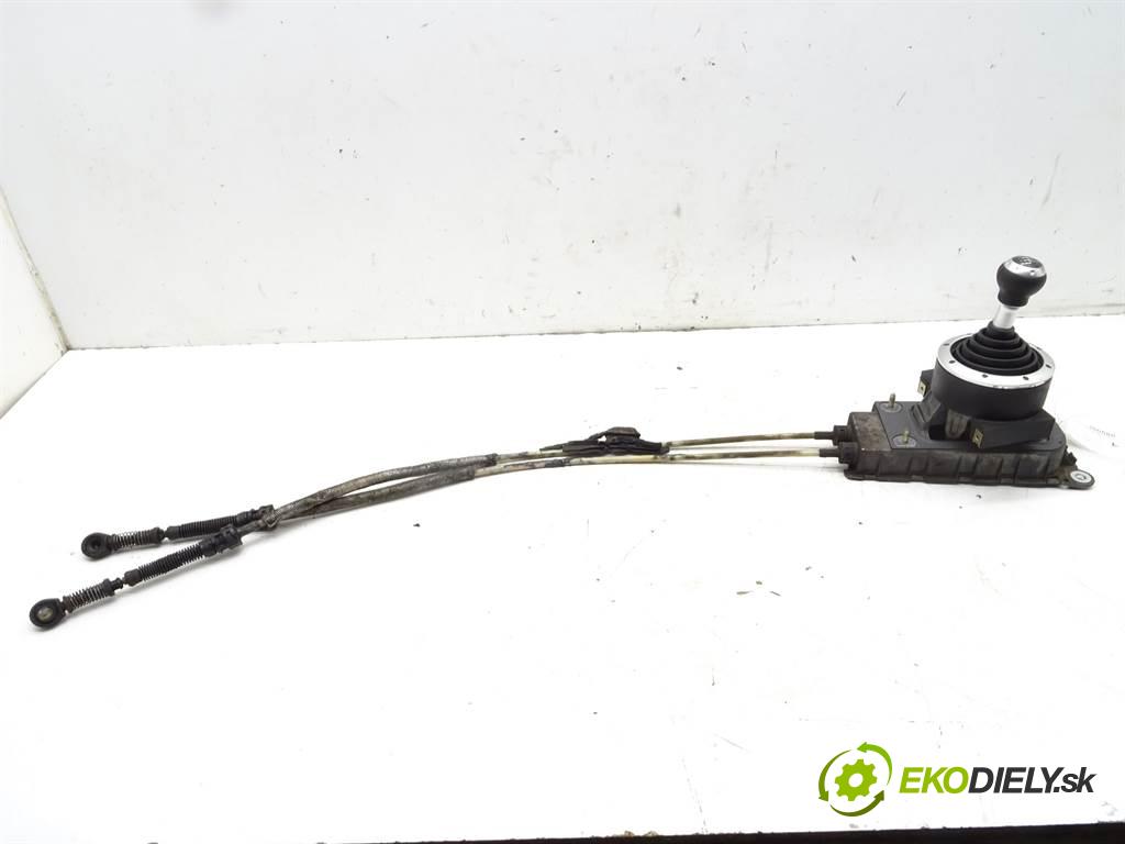 Audi TT  1999  1.8T 180KM 98-06 1800 Kulisa 1J0711061C (Rýchlostné páky / kulisy)