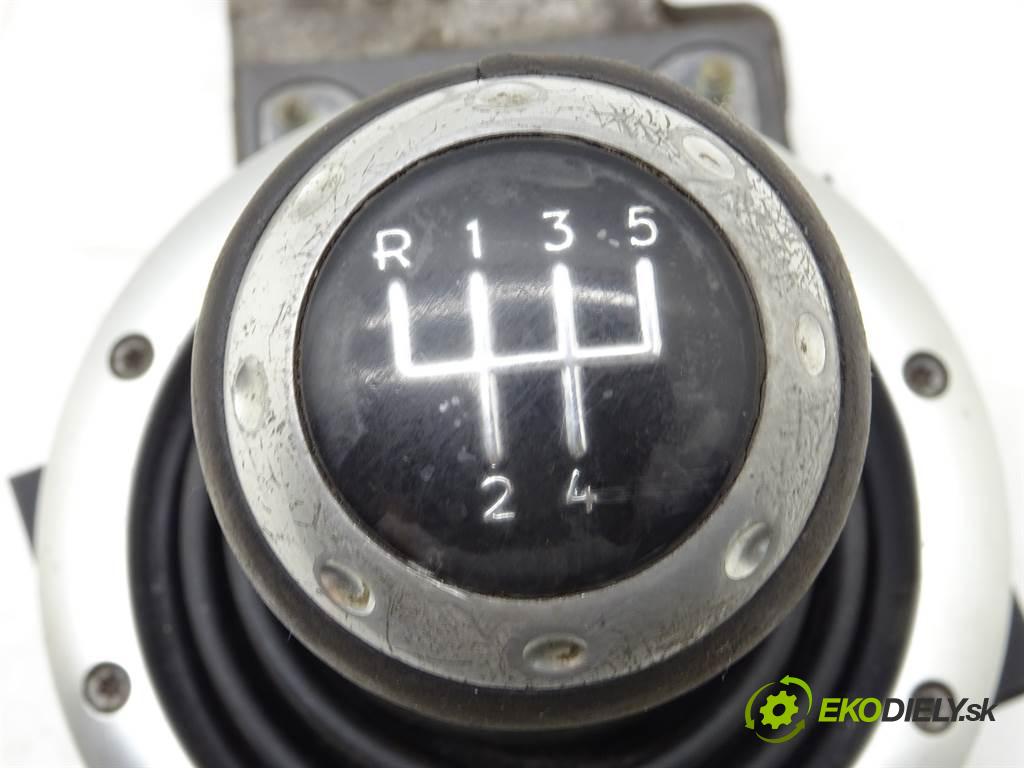 Audi TT  1999  1.8T 180KM 98-06 1800 Kulisa 1J0711061C (Rýchlostné páky / kulisy)