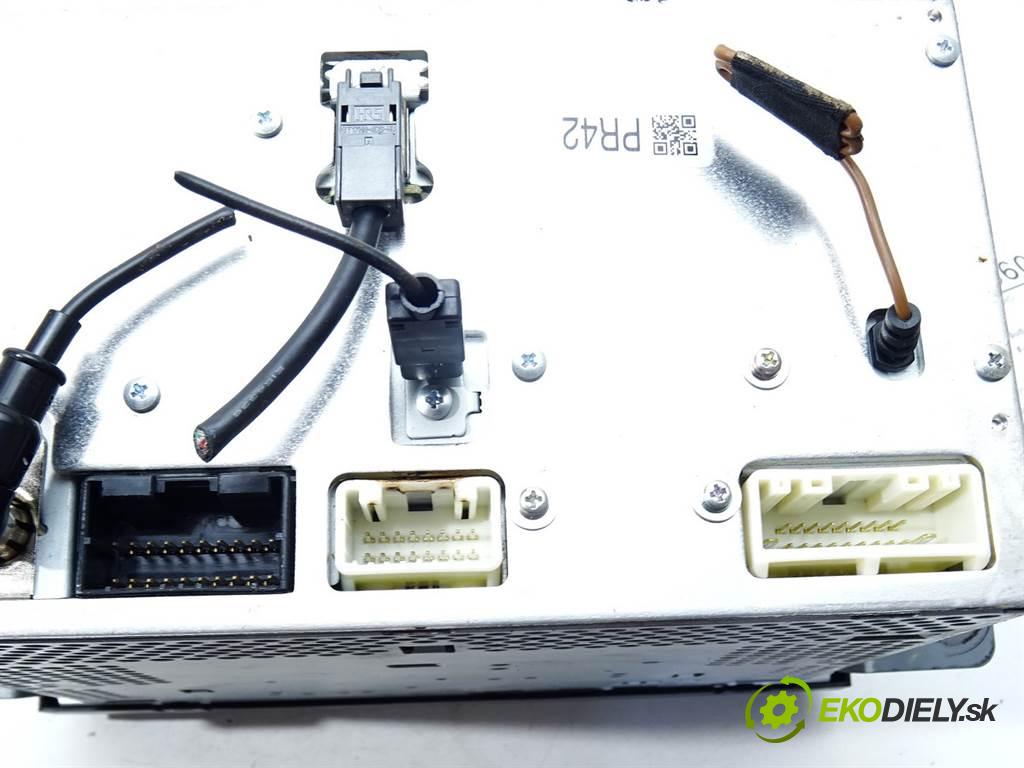 Subaru Forester III  2012 147KM 2.0D 147KM 08-13 2000 RADIO 86201SC420 (Audio zariadenia)