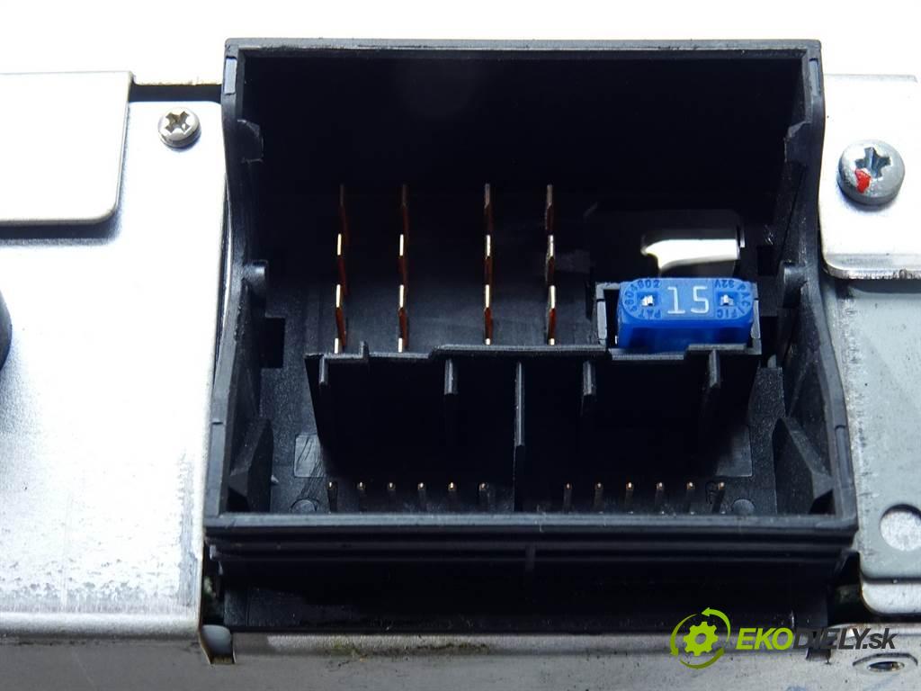 Fiat Ulysse II  2003 80 kW EVASION P 806 2.0JTD 109KM 02-11 2000 RADIO 14966380XT (Audio zariadenia)