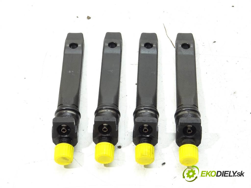 Saab 9-5  2003 88 kW KOMBI 5D 2.2TID 120KM 97-05 2200 vstřikovací ventily D223L