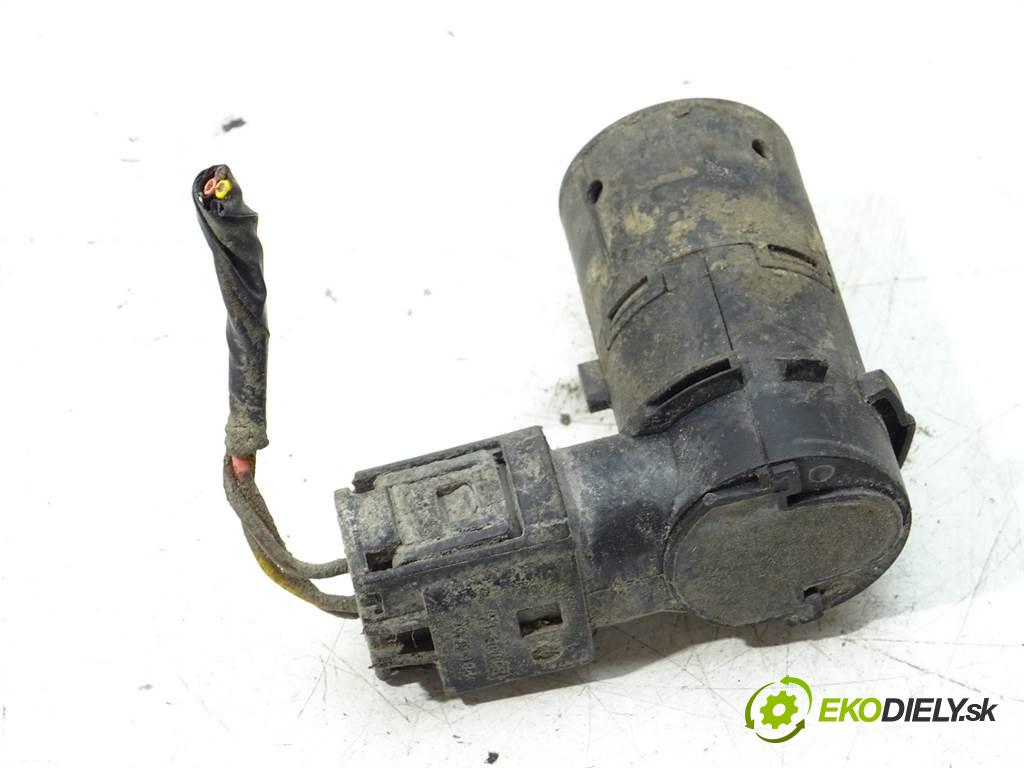 Saab 9-5    KOMBI 5D 2.2TID 120KM 97-05  Snímač PDC  (Snímače)