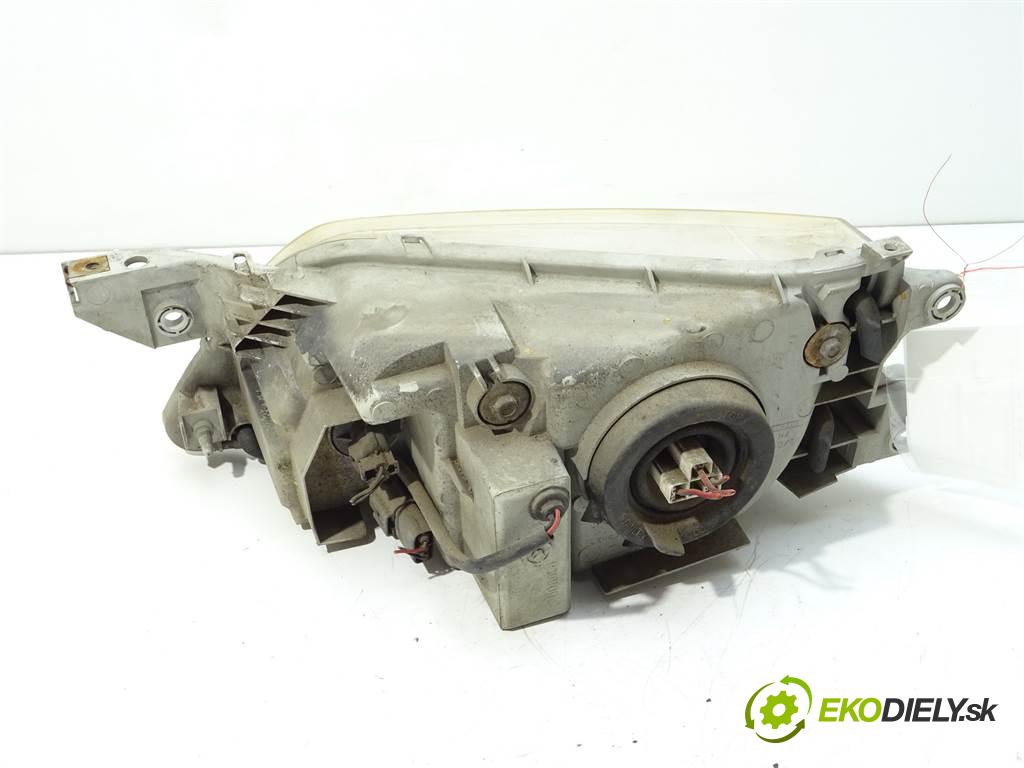 Mazda Premacy  2002 74 kW LIFT 1.8B 1.9B 100KM 99-05 1800 Svetlomet pravy  (Pravé)