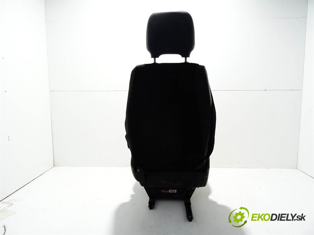 Mercedes-Benz ATEGO    MP1 4.2D 152KM 96-02  Sedadlo pravy  (Sedačky, sedadlá)