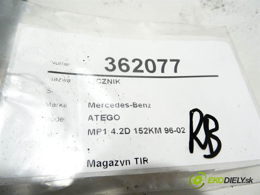 Mercedes-Benz ATEGO    MP1 4.2D 152KM 96-02  Prístrojovka A0014464921 (Prístrojové dosky, displeje)