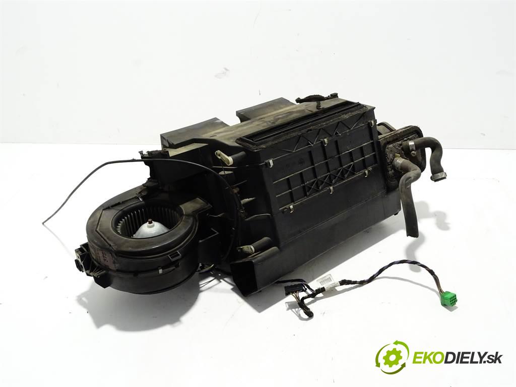 Mercedes-Benz ATEGO    MP1 4.2D 152KM 96-02  Výhrevné teleso, radiátor kúrenia A9738300061 (Radiátory kúrenia)