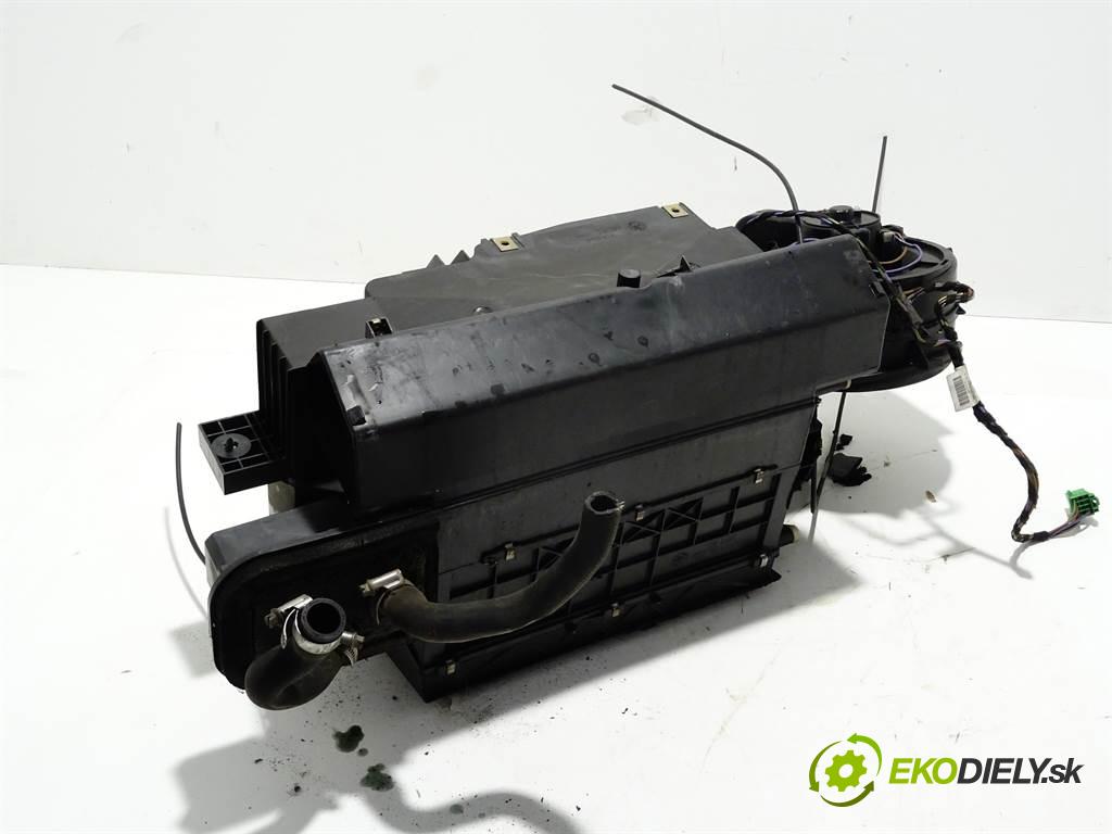 Mercedes-Benz ATEGO    MP1 4.2D 152KM 96-02  Výhrevné teleso, radiátor kúrenia A9738300061 (Radiátory kúrenia)