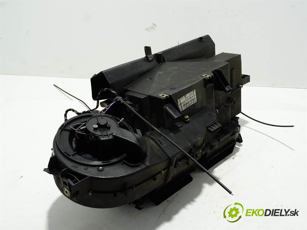 Mercedes-Benz ATEGO    MP1 4.2D 152KM 96-02  Výhrevné teleso, radiátor kúrenia A9738300061 (Radiátory kúrenia)