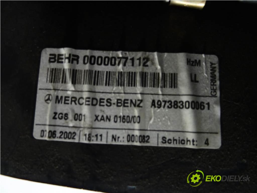 Mercedes-Benz ATEGO    MP1 4.2D 152KM 96-02  Výhrevné teleso, radiátor kúrenia A9738300061 (Radiátory kúrenia)