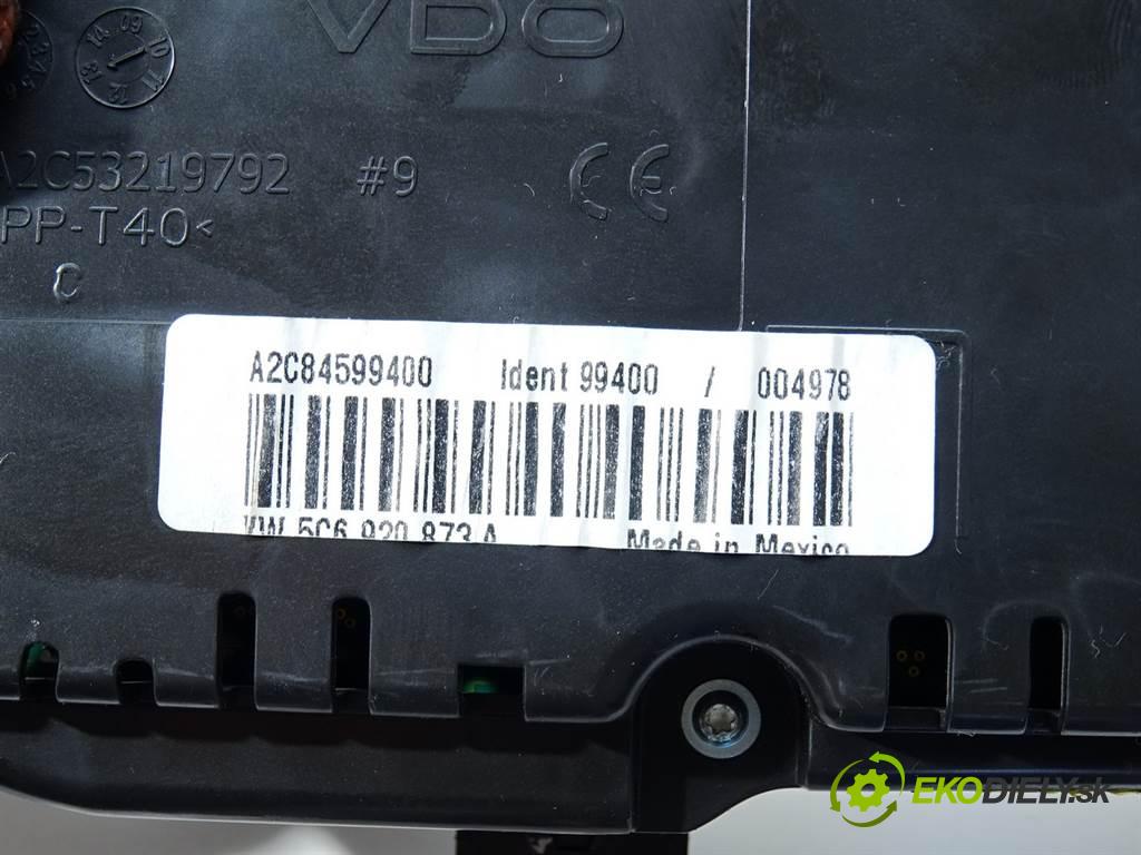 Volkswagen Jetta VI  2013 77 kW SEDAN 1.6TDI 105KM 10-14 1600 Prístrojovka 5C6920873A (Prístrojové dosky, displeje)