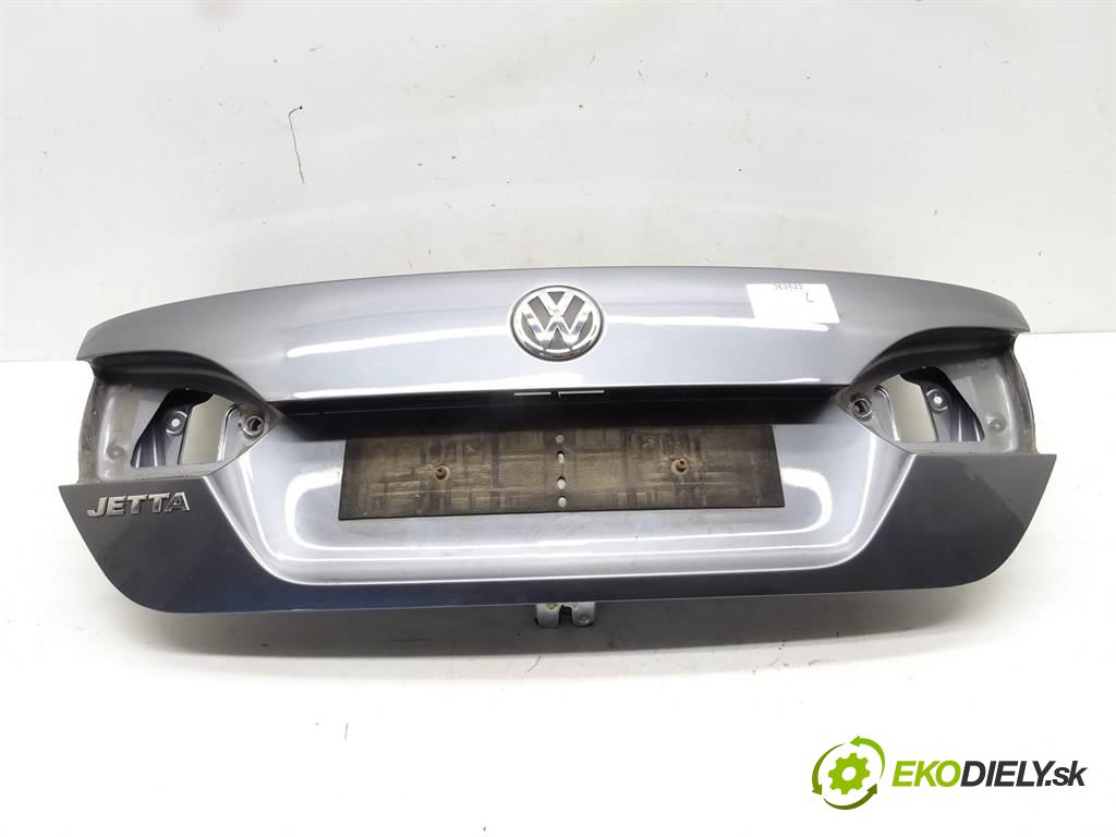 Volkswagen Jetta VI  2013 77 kW SEDAN 1.6TDI 105KM 10-14 1600 zadní část kapota  (Zadní kapoty)