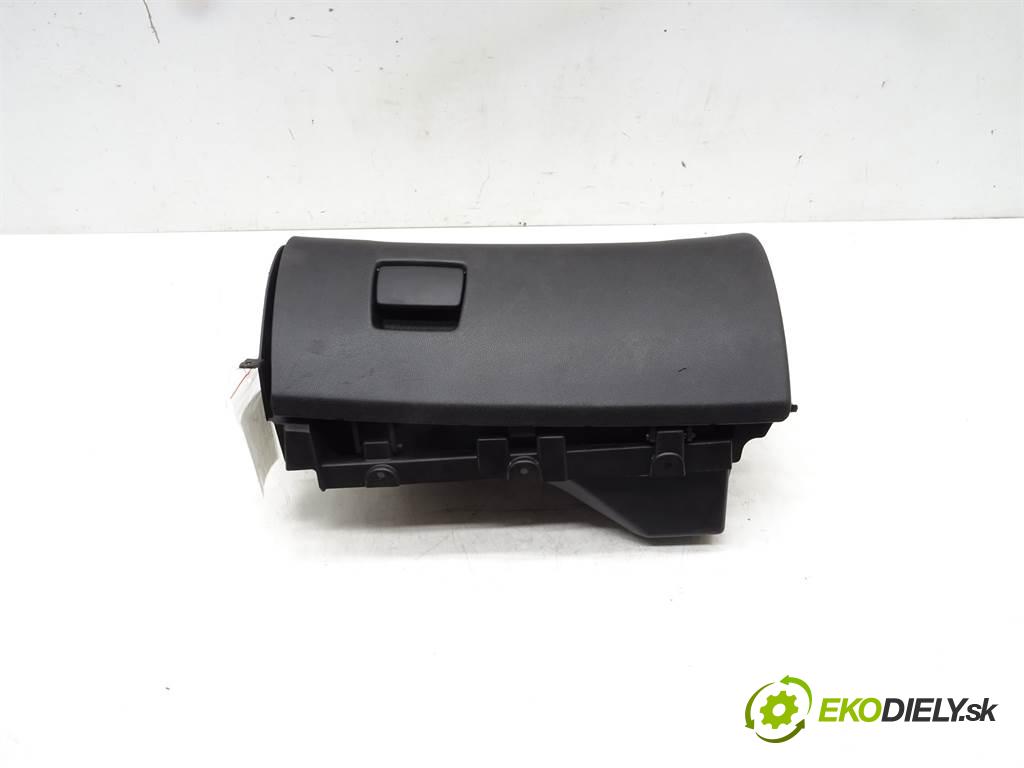 Opel Meriva B  2010 81 kW 1.7CDTI 131KM 10-17 1700 Priehradka, kastlík spolujazdca  (Priehradky, kastlíky)