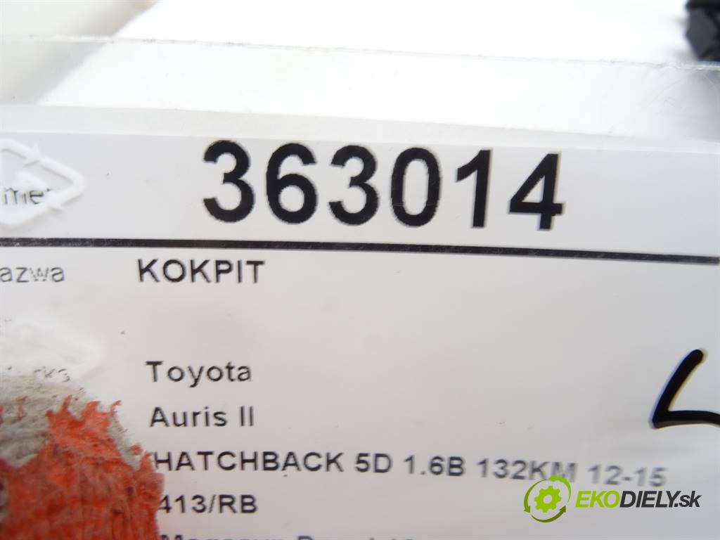 Toyota Auris II  2014 97KW HATCHBACK 5D 1.6B 132KM 12-15 1598 Palubná doska  (Palubné dosky)