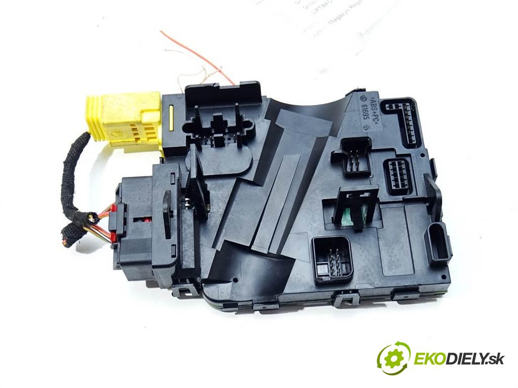 Skoda Octavia II LIFT    LIFTBACK 5D 1.6B 102KM 08-13  Modul uhlu uhlu 1K0953549 (Ostatné)