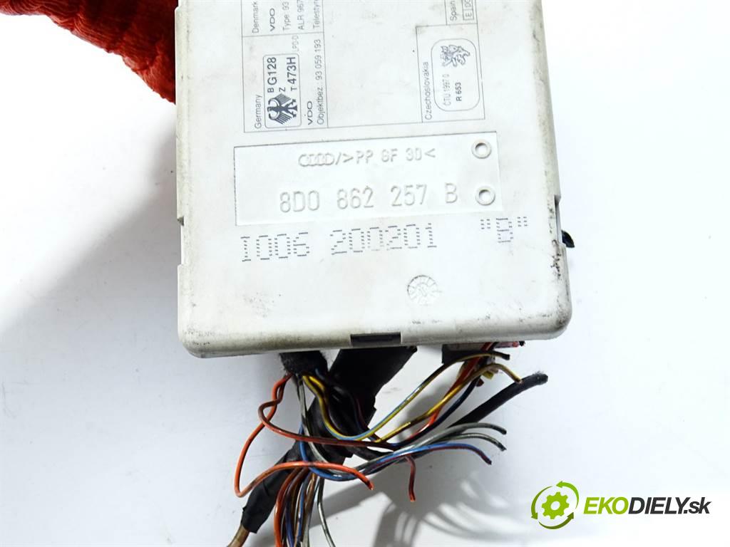 Audi A4 B5 FL  2001 85 kW KOMBI 5D 1.9TDI 115KM 96-01 1900 pumpa centrálneho zámku 8D0862257B (Riadiace jednotky centrálneho zámku)