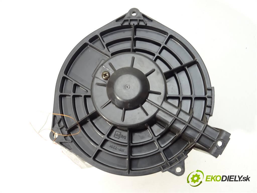 Honda Civic VIII  2006 61 kW HATCHBACK 5D 1.4B 83KM 06-11 1300 Ventilátor ventilátor kúrenia  (Ventilátory kúrenia)