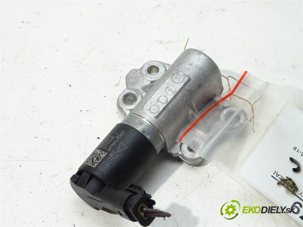 Volvo V40 II    LIFTBACK 5D 2.0B T2 122KM 12-19  Snímač variabilný fázy 31480440 (Snímače)