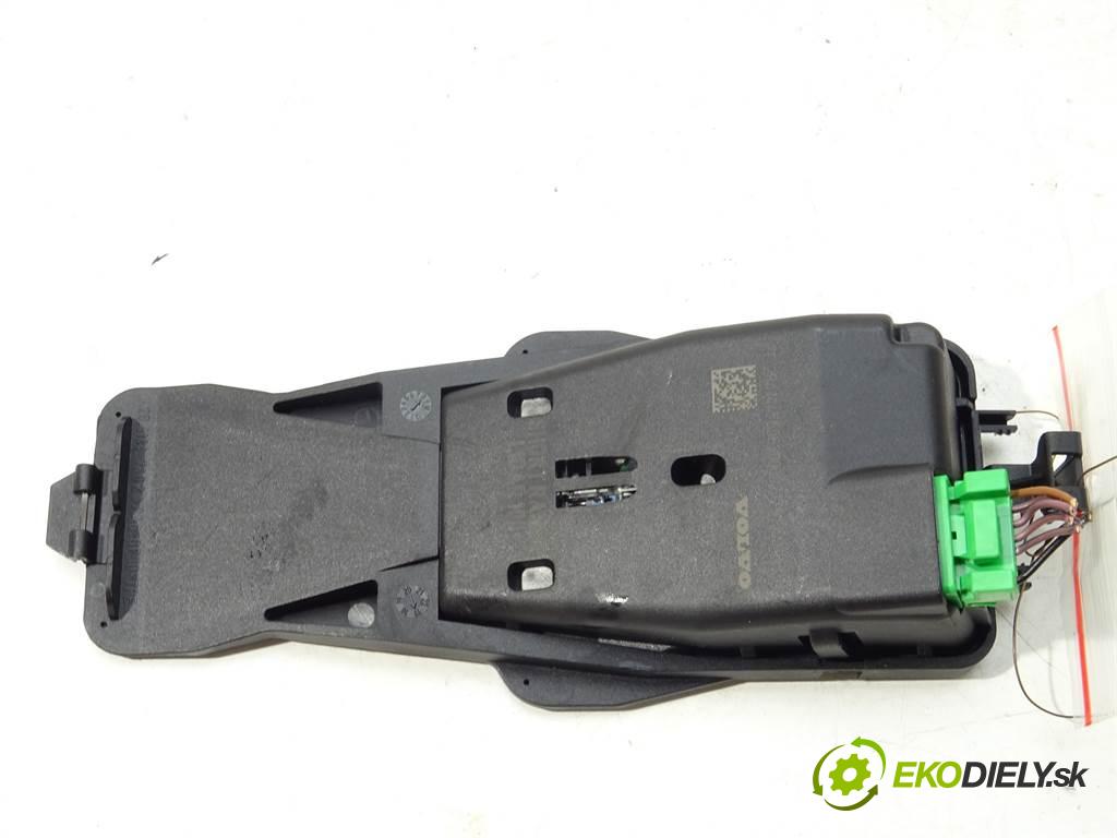 Volvo V40 II    LIFTBACK 5D 2.0B T2 122KM 12-19  KAMERA snímač deště 31360888