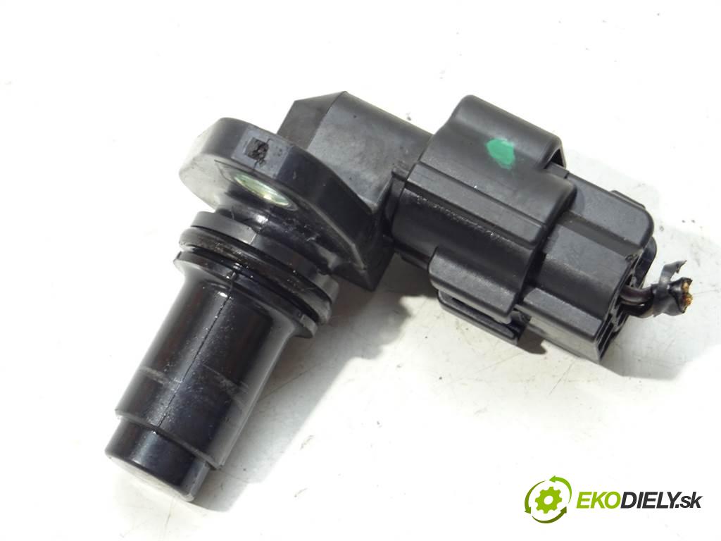 Volvo V40 II    LIFTBACK 5D 2.0B T2 122KM 12-19  snímač pozice vačkového hřídele 31491073 (Snímače polohy kliky, vačky)