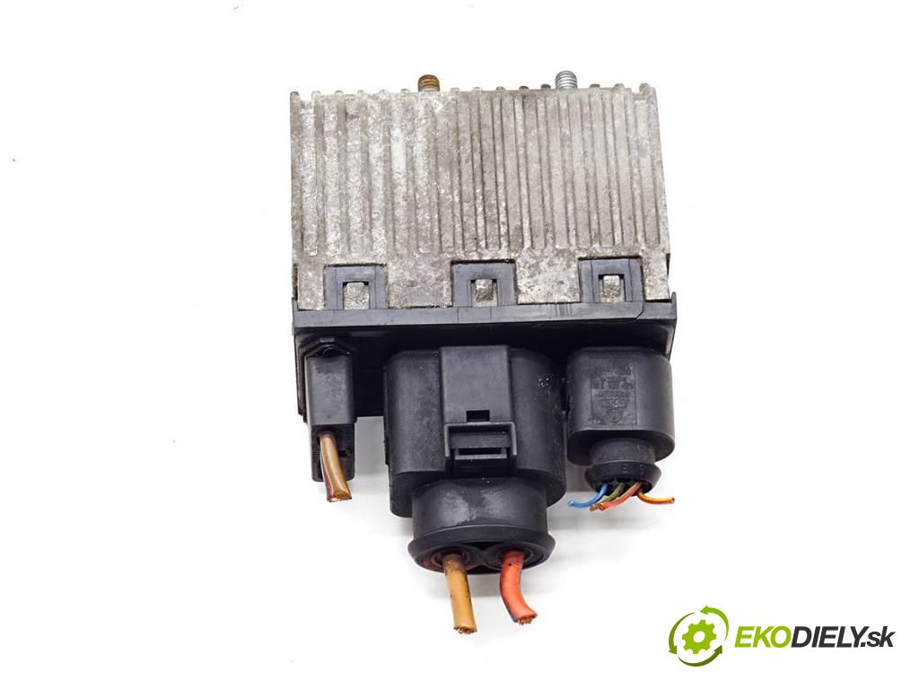 Audi A6 C5    LIFT KOMBI 5D 2.4B V6 170KM 97-04  Modul Riadiaca jednotka ventilátora 8D0959501 (Ostatné)