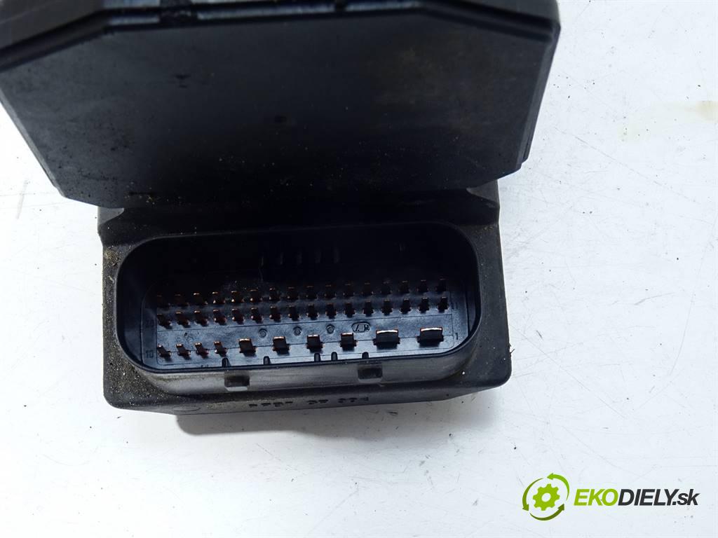 Volkswagen Passat B5 FL  2002 101KM KOMBI 5D 1.9TDI 101KM 00-05 1900 Pumpa ABS 0265950055 (Pumpy ABS)
