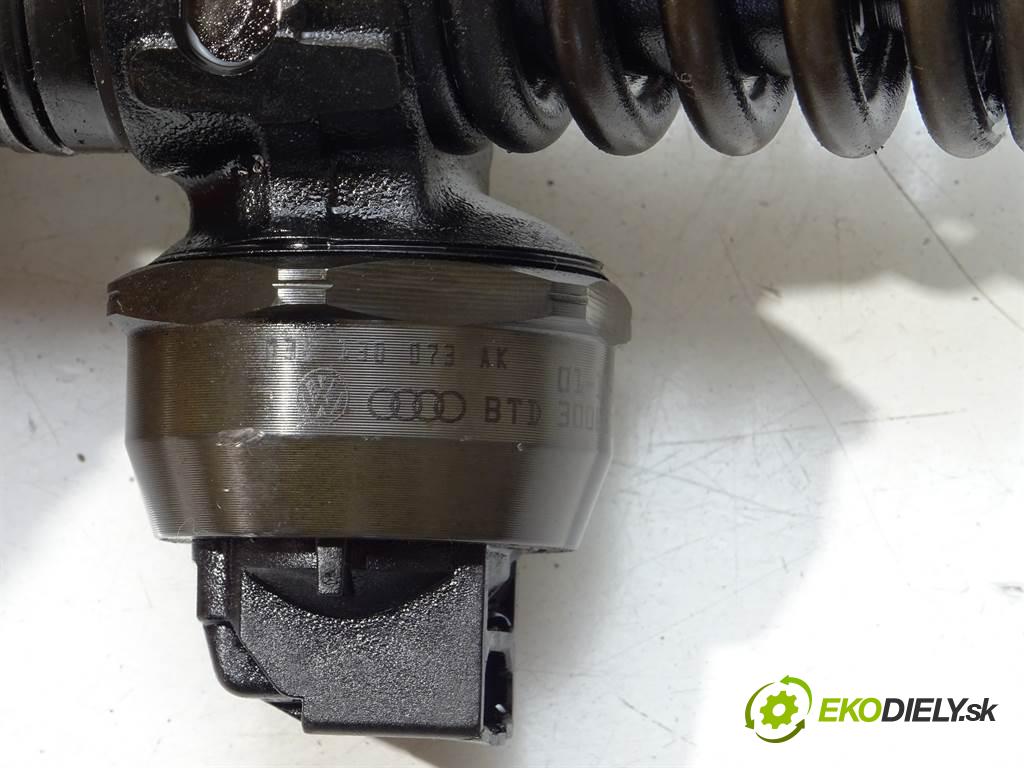 Seat Alhambra LIFT  2002 85KW 1.9TDI 115KM 00-10 1896 vstrekovače 0414720038 (Vstrekovače)