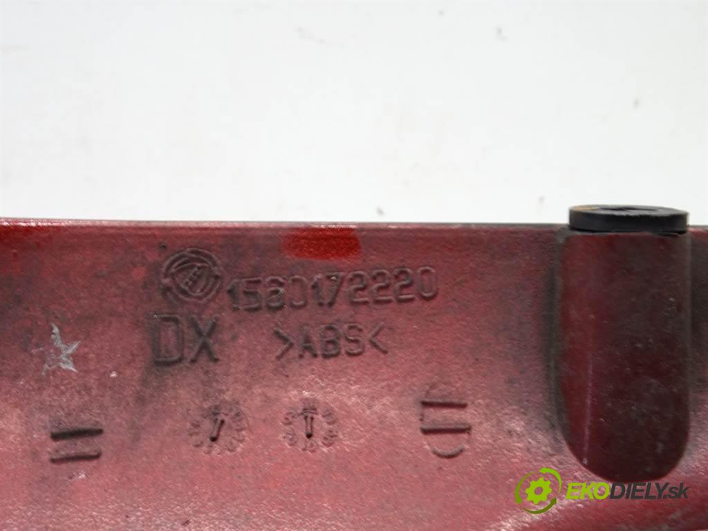 Alfa Romeo 166  2000 114 kW 2.0TS 155KM 98-03 2000 mřížka maska 606522840 (Mřížky (masky) chladičů)