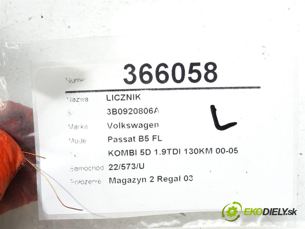 Volkswagen Passat B5 FL  2001 96 kW KOMBI 5D 1.9TDI 130KM 00-05 1900 Prístrojovka 3B0920806A (Prístrojové dosky, displeje)