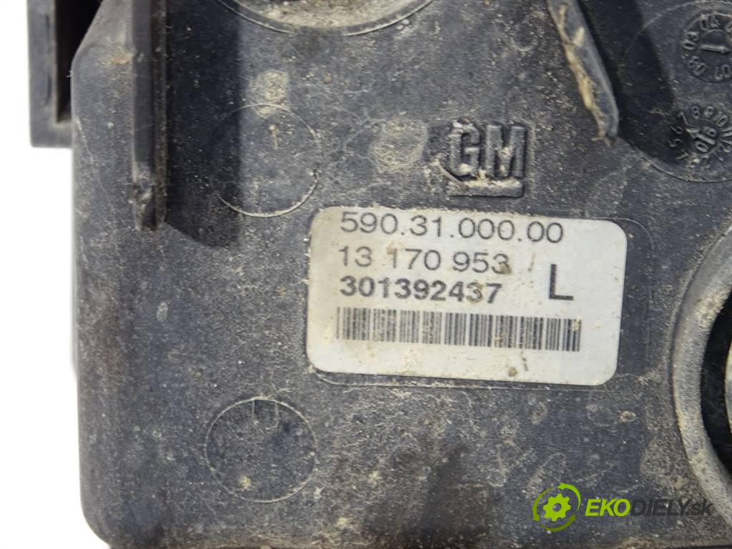 Opel Vectra C LIFT  2006 88 kW KOMBI 5D 1.9CDTI 120KM 02-08 1900 Hmlové svetlo, hmlovka ľavy 13170953 (Ostatné)