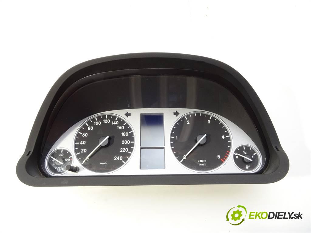 Mercedes-Benz B W245  2005 80 kW 2.0CDI 109KM 05-11 2000 Prístrojovka A1695407747 (Prístrojové dosky, displeje)